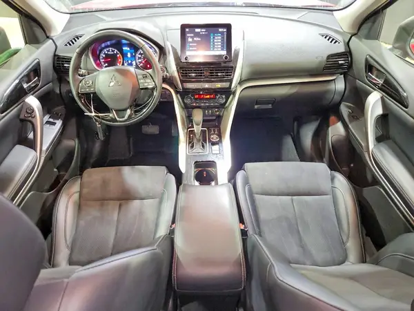 JA4ATWAA3SZ007054 2025 MITSUBISHI ECLIPSE CROSS - Image 8