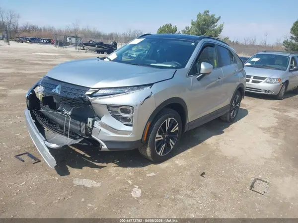 JA4ATWAA3SZ011038 2025 MITSUBISHI ECLIPSE CROSS - Image 2