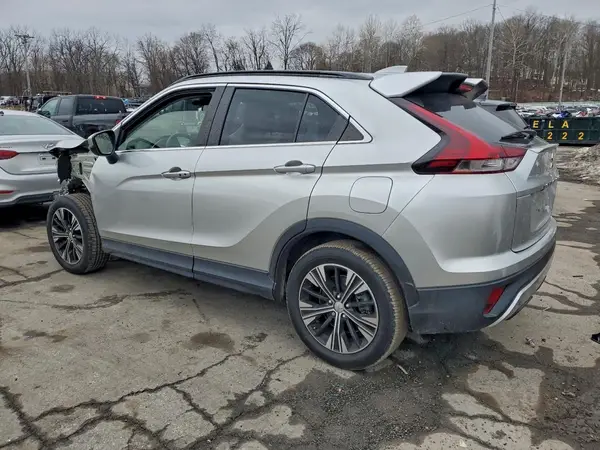 JA4ATWAA4NZ000571 2022 MITSUBISHI ECLIPSE CROSS - Image 2