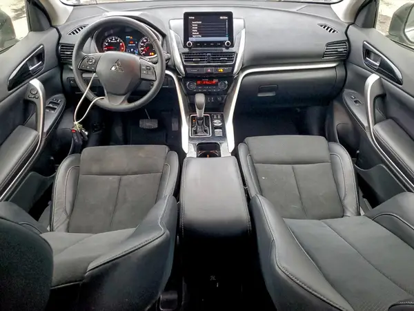 JA4ATWAA4NZ000571 2022 MITSUBISHI ECLIPSE CROSS - Image 8