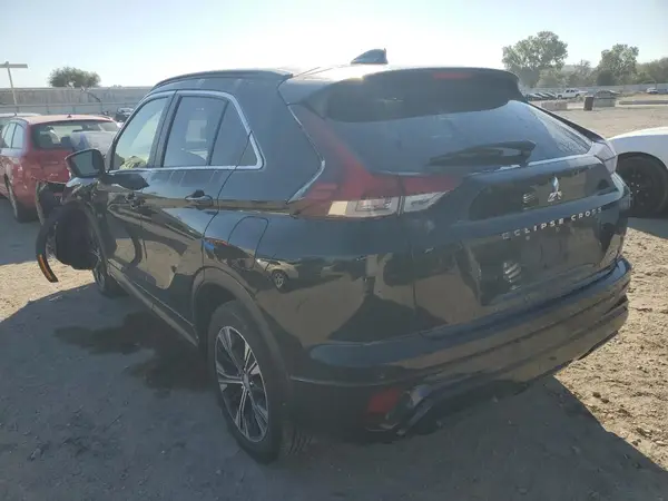 JA4ATWAA4NZ040682 2022 MITSUBISHI ECLIPSE CROSS - Image 2