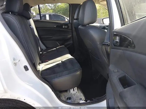 JA4ATWAA4PZ001349 2023 MITSUBISHI ECLIPSE CROSS - Image 8