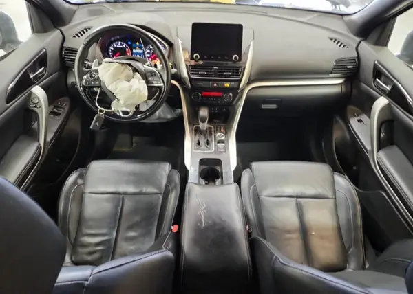 JA4ATWAA4PZ001643 2023 MITSUBISHI ECLIPSE CROSS - Image 8