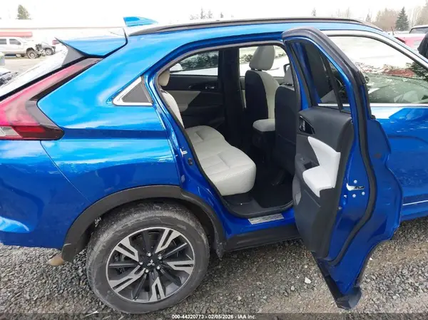 JA4ATWAA4PZ003036 2023 MITSUBISHI ECLIPSE CROSS - Image 8