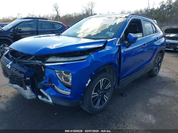 JA4ATWAA4PZ003313 2023 MITSUBISHI ECLIPSE CROSS - Image 2