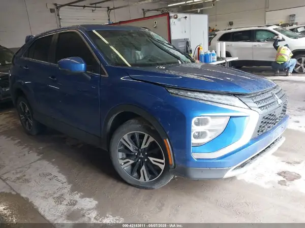 JA4ATWAA4PZ048946 2023 MITSUBISHI ECLIPSE CROSS - Image 1