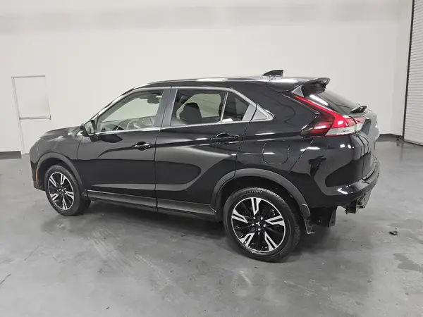 JA4ATWAA4SZ004146 2025 MITSUBISHI ECLIPSE CROSS - Image 2