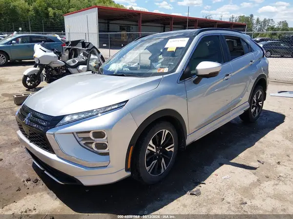 JA4ATWAA4SZ008519 2025 MITSUBISHI ECLIPSE CROSS - Image 2