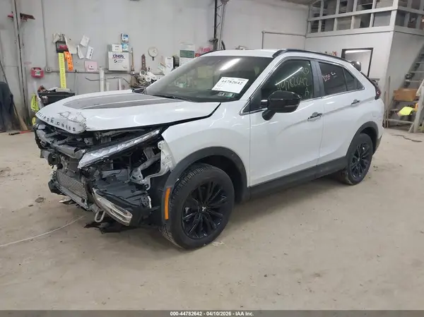 JA4ATWAA4SZ032240 2025 MITSUBISHI ECLIPSE CROSS - Image 2