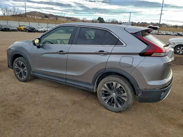 JA4ATWAA5NZ001499 2022 MITSUBISHI ECLIPSE CROSS - Image 2
