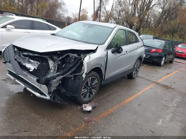JA4ATWAA5RZ067976 2024 MITSUBISHI ECLIPSE CROSS - Image 2