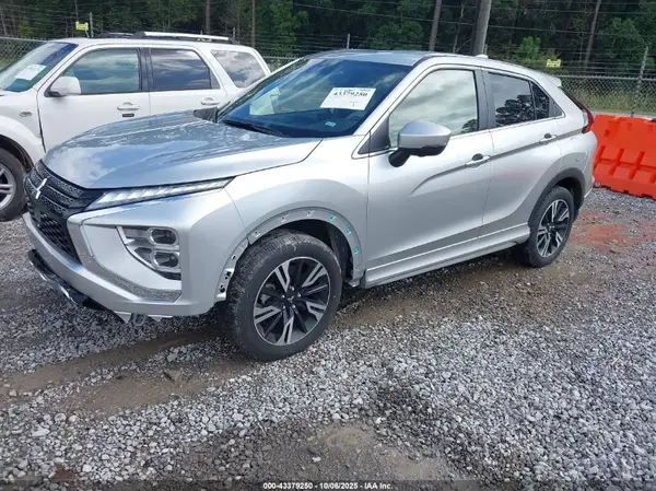JA4ATWAA5RZ076001 2024 MITSUBISHI ECLIPSE CROSS - Image 2