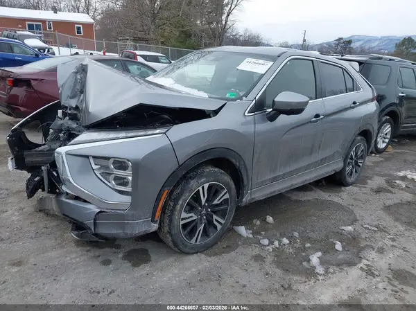 JA4ATWAA6PZ006570 2023 MITSUBISHI ECLIPSE CROSS - Image 2