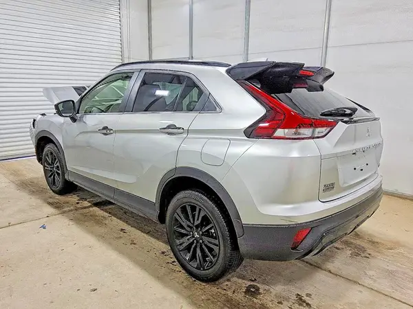 JA4ATWAA6SZ025869 2025 MITSUBISHI ECLIPSE CROSS - Image 2