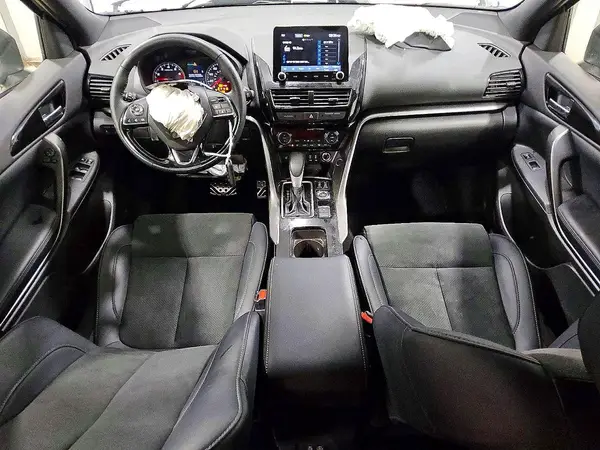 JA4ATWAA6SZ025869 2025 MITSUBISHI ECLIPSE CROSS - Image 8
