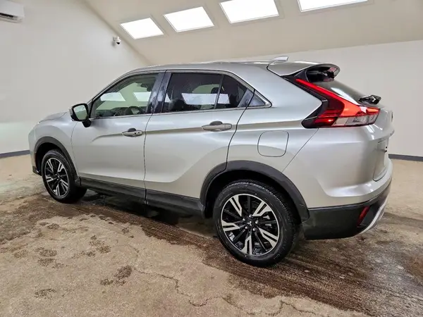 JA4ATWAA6SZ032417 2025 MITSUBISHI ECLIPSE CROSS - Image 2