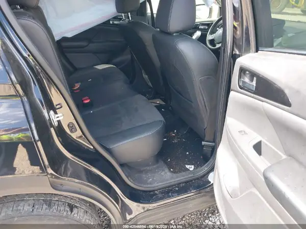 JA4ATWAA7NZ046184 2022 MITSUBISHI ECLIPSE CROSS - Image 8
