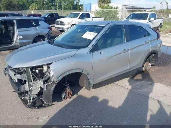 JA4ATWAA7RZ058728 2024 MITSUBISHI ECLIPSE CROSS - Image 2