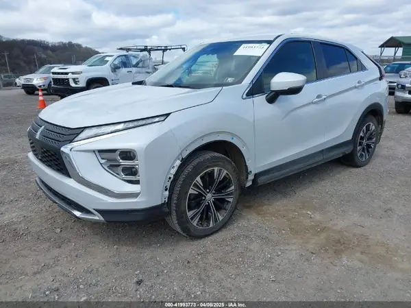 JA4ATWAA8NZ003912 2022 MITSUBISHI ECLIPSE CROSS - Image 2