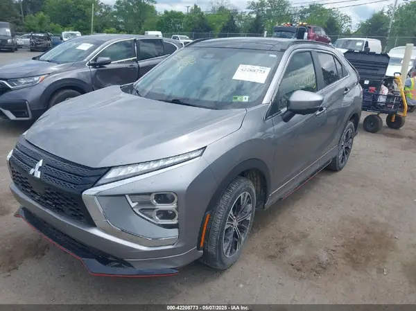 JA4ATWAA8NZ004476 2022 MITSUBISHI ECLIPSE CROSS - Image 2