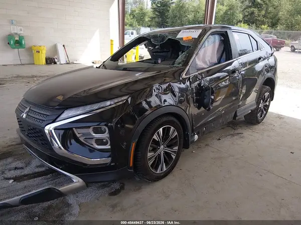 JA4ATWAA8NZ050566 2022 MITSUBISHI ECLIPSE CROSS - Image 2