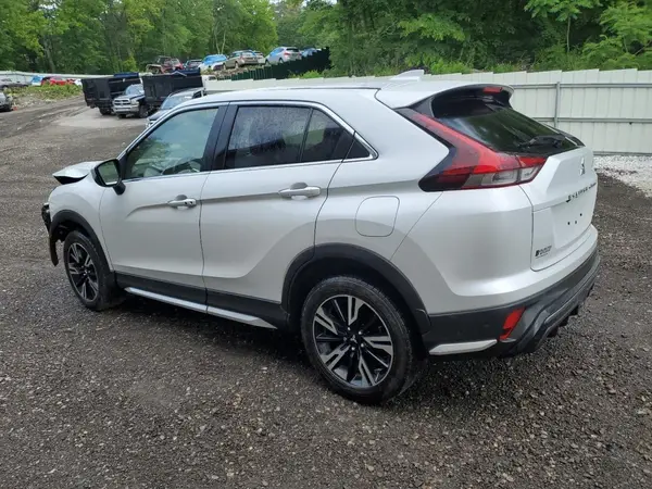 JA4ATWAA8PZ000916 2023 MITSUBISHI ECLIPSE CROSS - Image 2