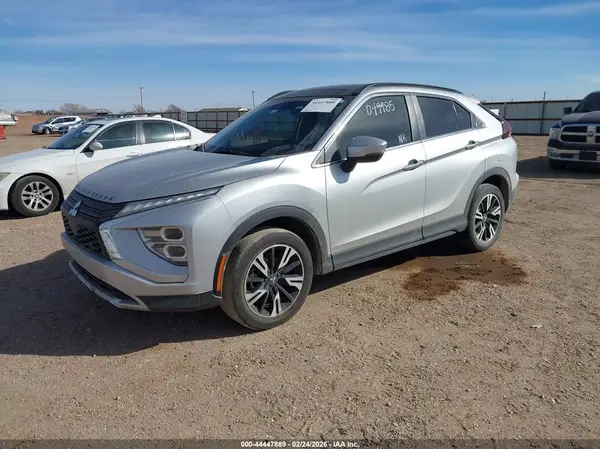 JA4ATWAA8PZ049985 2023 MITSUBISHI ECLIPSE CROSS - Image 2