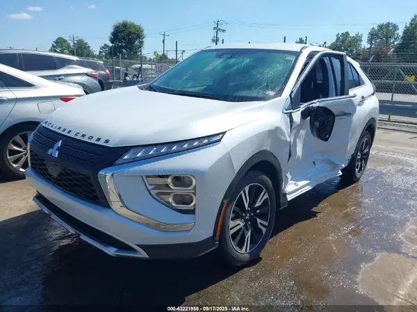 JA4ATWAA8RZ011045 2024 MITSUBISHI ECLIPSE CROSS - Image 2