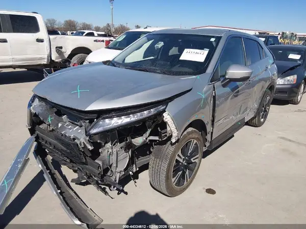 JA4ATWAA8RZ076820 2024 MITSUBISHI ECLIPSE CROSS - Image 2