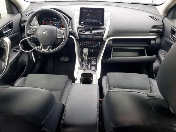 JA4ATWAA8RZ081113 2024 MITSUBISHI ECLIPSE CROSS - Image 8