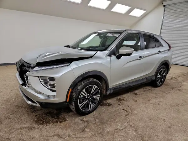 JA4ATWAA8SZ035075 2025 MITSUBISHI ECLIPSE CROSS - Image 1
