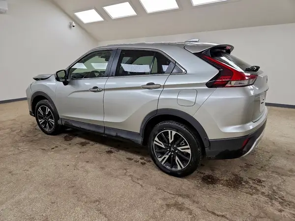 JA4ATWAA8SZ035075 2025 MITSUBISHI ECLIPSE CROSS - Image 2