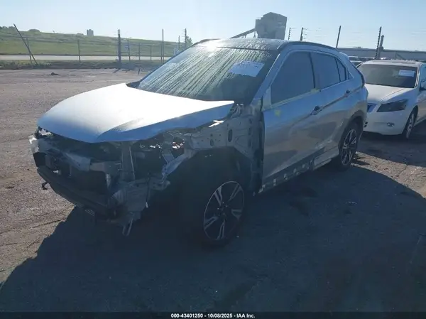 JA4ATWAA9PZ003999 2023 MITSUBISHI ECLIPSE CROSS - Image 2