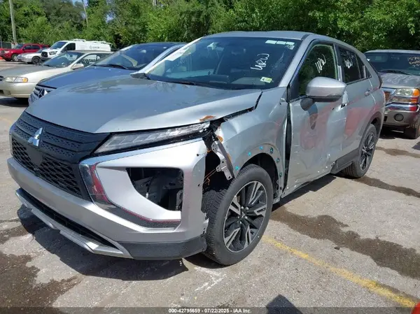 JA4ATWAA9RZ043647 2024 MITSUBISHI ECLIPSE CROSS - Image 2