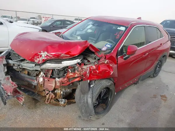 JA4ATWAA9RZ044975 2024 MITSUBISHI ECLIPSE CROSS - Image 2