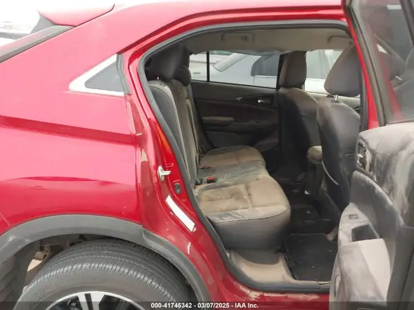 JA4ATWAA9RZ044975 2024 MITSUBISHI ECLIPSE CROSS - Image 8