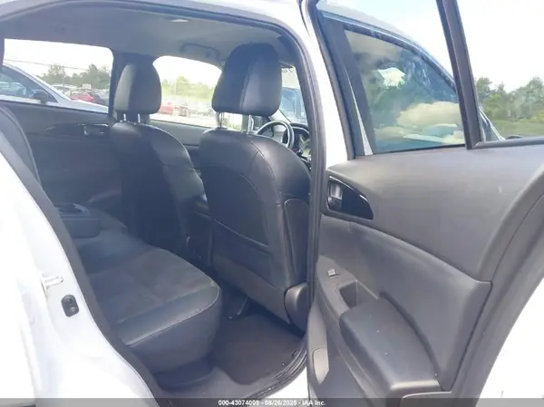JA4ATWAA9RZ070587 2024 MITSUBISHI ECLIPSE CROSS - Image 8