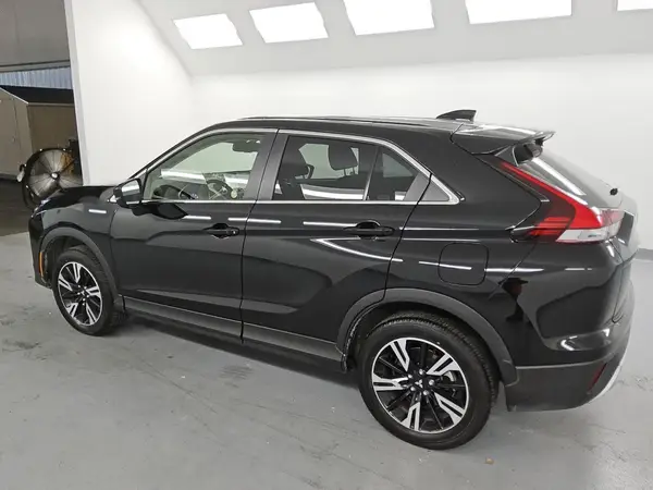 JA4ATWAA9SZ004854 2025 MITSUBISHI ECLIPSE CROSS - Image 2