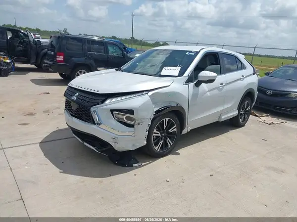 JA4ATWAA9SZ008743 2025 MITSUBISHI ECLIPSE CROSS - Image 2