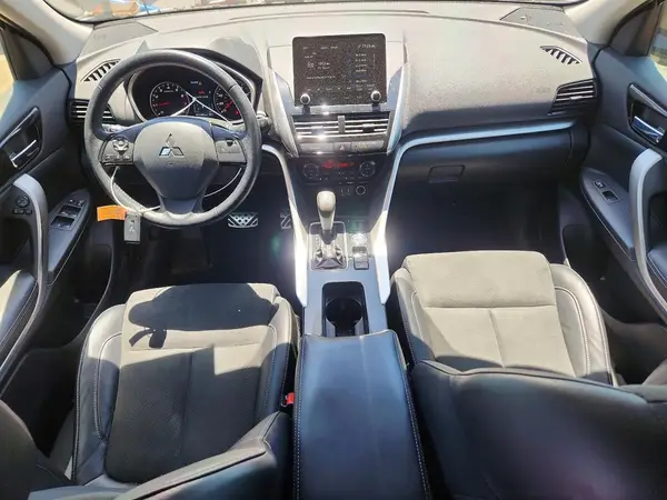 JA4ATWAAXNZ060922 2022 MITSUBISHI ECLIPSE CROSS - Image 8