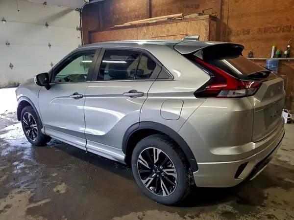 JA4ATWAAXPZ033867 2023 MITSUBISHI ECLIPSE CROSS - Image 2