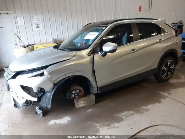 JA4ATWAAXPZ050586 2023 MITSUBISHI ECLIPSE CROSS - Image 2