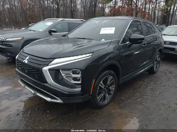 JA4ATWAAXRZ008423 2024 MITSUBISHI ECLIPSE CROSS - Image 2