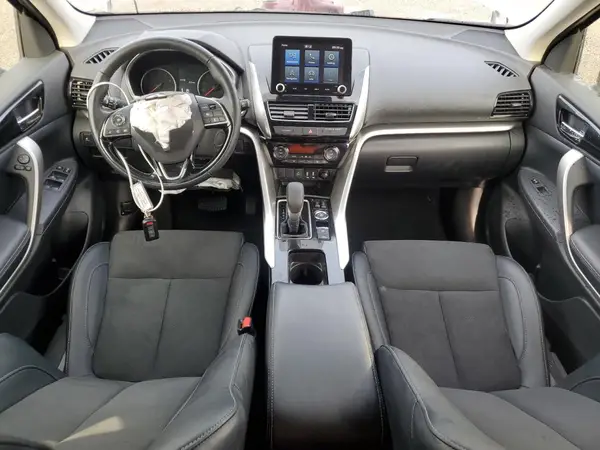 JA4ATWAAXSZ003955 2025 MITSUBISHI ECLIPSE CROSS - Image 8