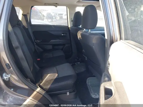 JA4AZ2A30GZ606087 2016 MITSUBISHI OUTLANDER - Image 8
