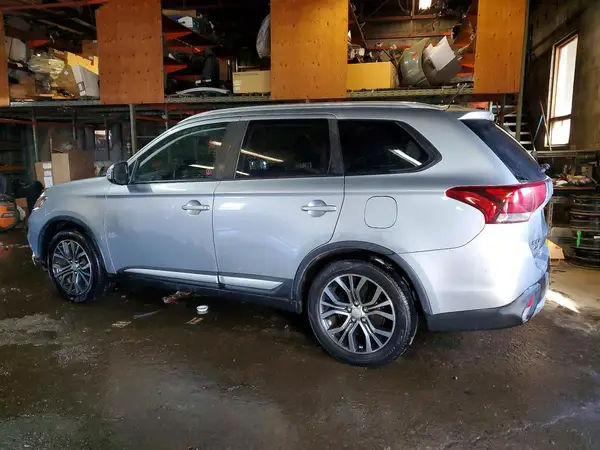 JA4AZ2A30GZ607319 2016 MITSUBISHI OUTLANDER - Image 2