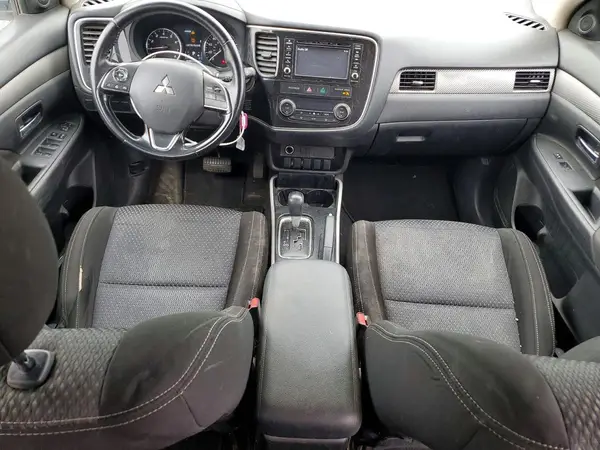 JA4AZ2A30HZ017560 2017 MITSUBISHI OUTLANDER - Image 8