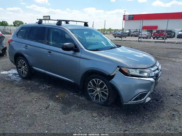 JA4AZ2A30HZ028087 2017 MITSUBISHI OUTLANDER - Image 1
