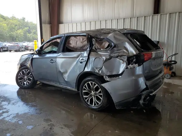 JA4AZ2A30HZ031765 2017 MITSUBISHI OUTLANDER - Image 2