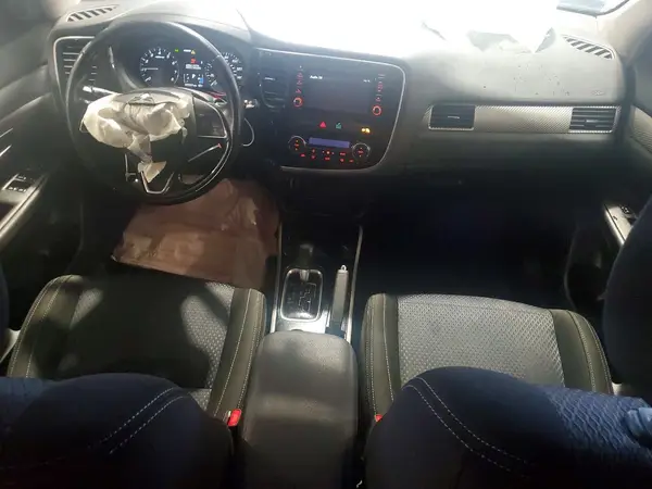 JA4AZ2A30HZ050462 2017 MITSUBISHI OUTLANDER - Image 8